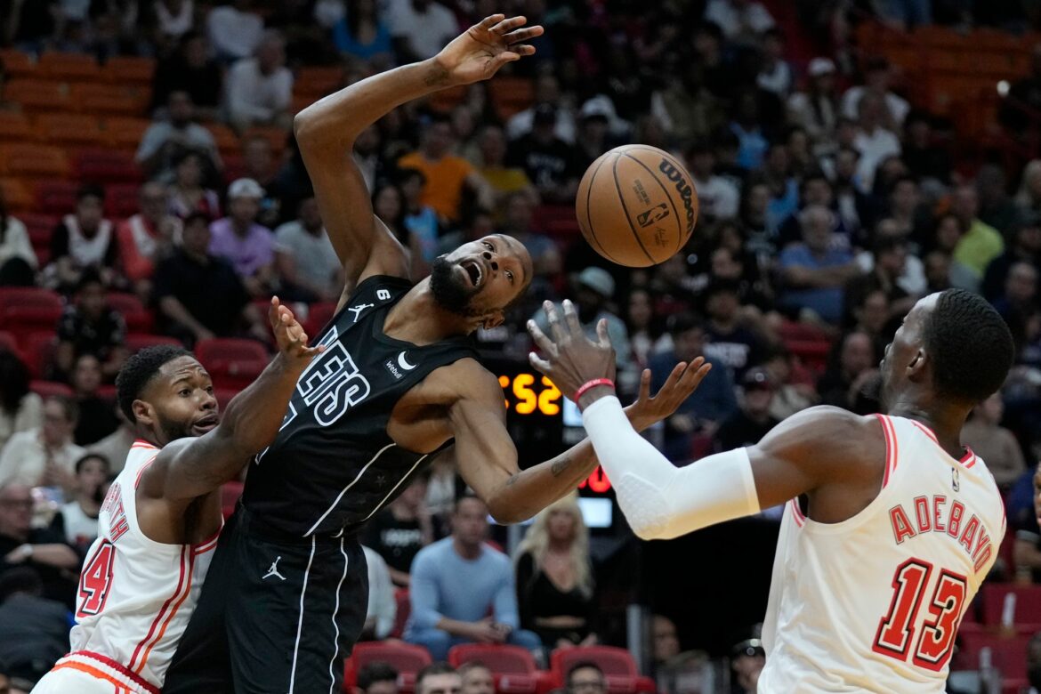 NBA: Brooklyn gewinnt in Miami – Durant verletzt sich