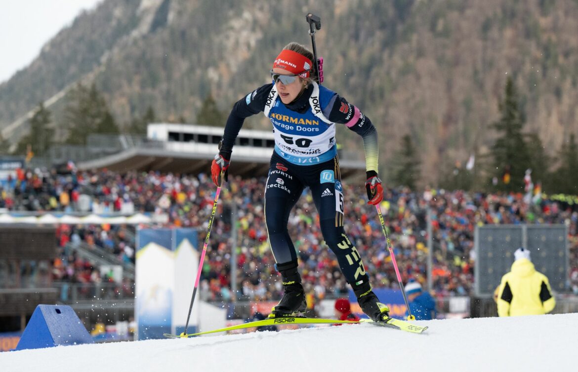 Biathletin Schneider möchte mit der Staffel aufs Heim-Podest