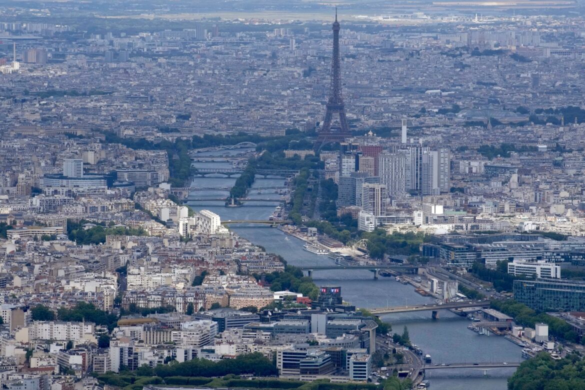 Wasser sauber genug: Triathleten mit Test in der Seine