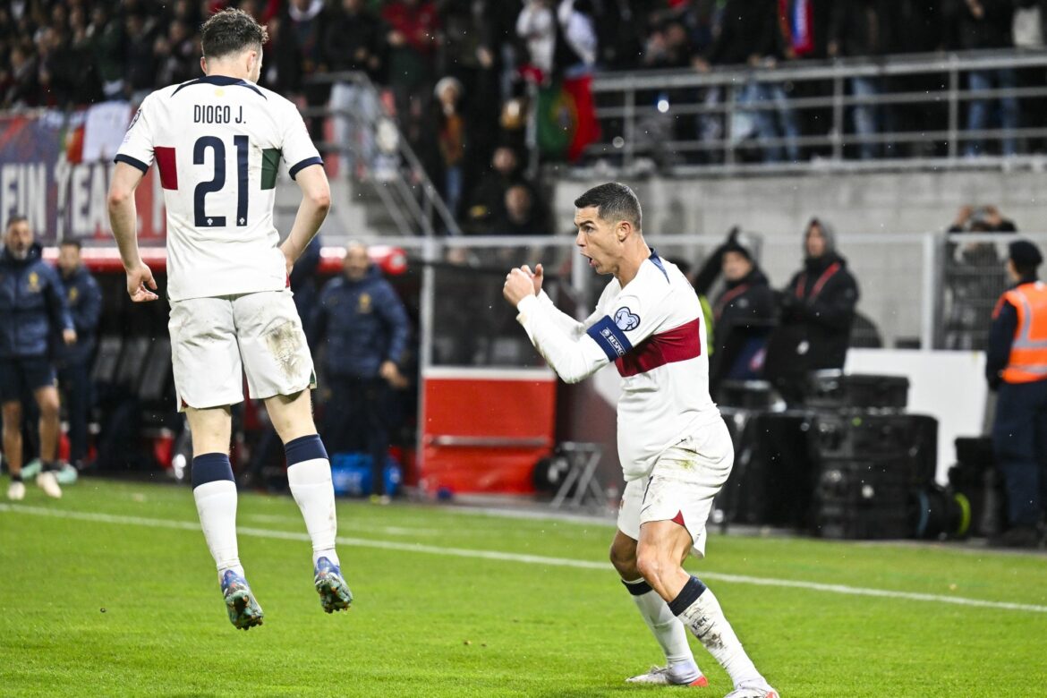 Ronaldo trifft für Portugal – Slowakei für EM qualifiziert