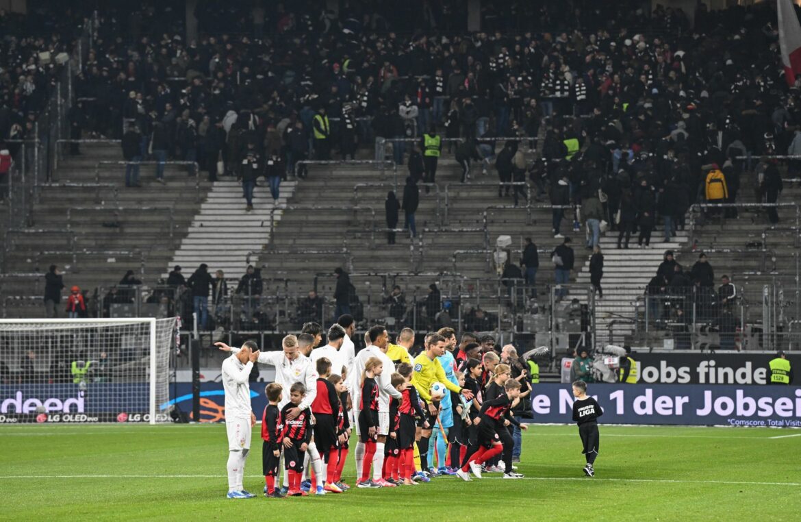 Verletzte bei Krawallen vor Eintracht-Spiel gegen Stuttgart