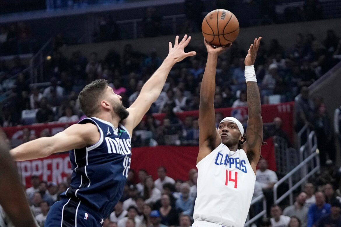 NBA-Playoffs: Mavericks dominieren Clippers in Spiel fünf