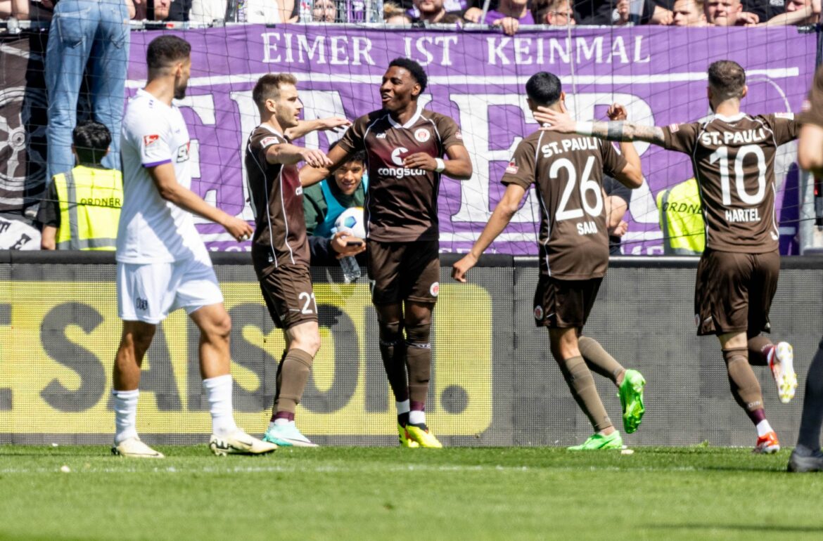 Nach 13 Jahren: FC St. Pauli steigt in die Bundesliga auf