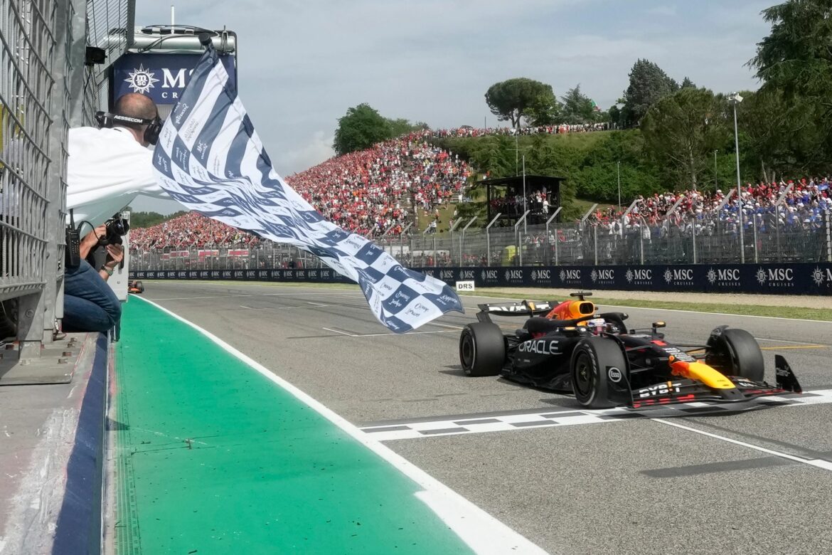 Verstappen schleppt sich zum Sieg-Hattrick in Imola