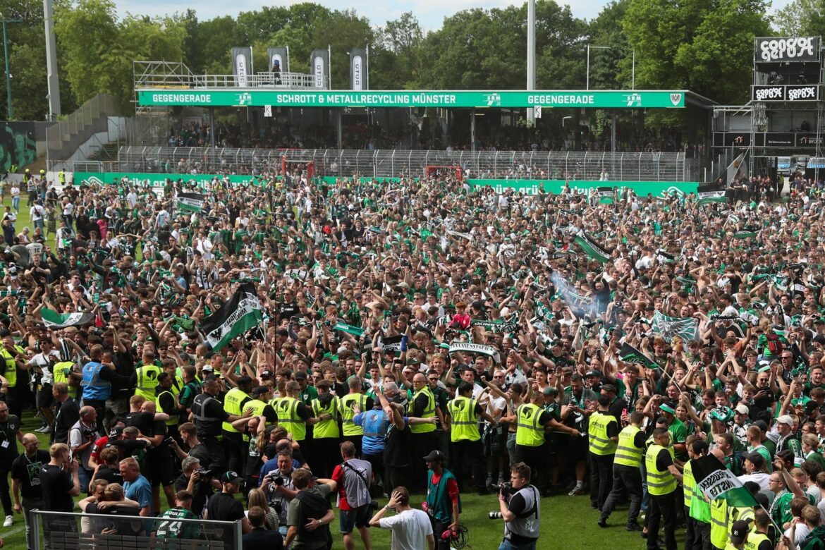 Wundersamer Durchmarsch: Münster feiert Zweitliga-Rückkehr