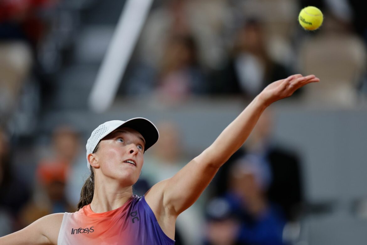 Swiatek besiegt Osaka im Zweitrunden-Krimi der French Open