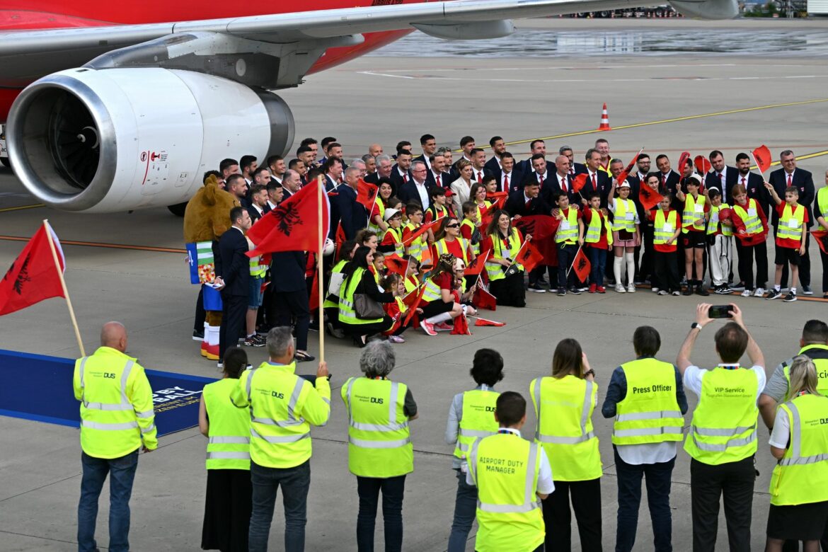 Albanien als erstes EM-Team in Deutschland eingetroffen