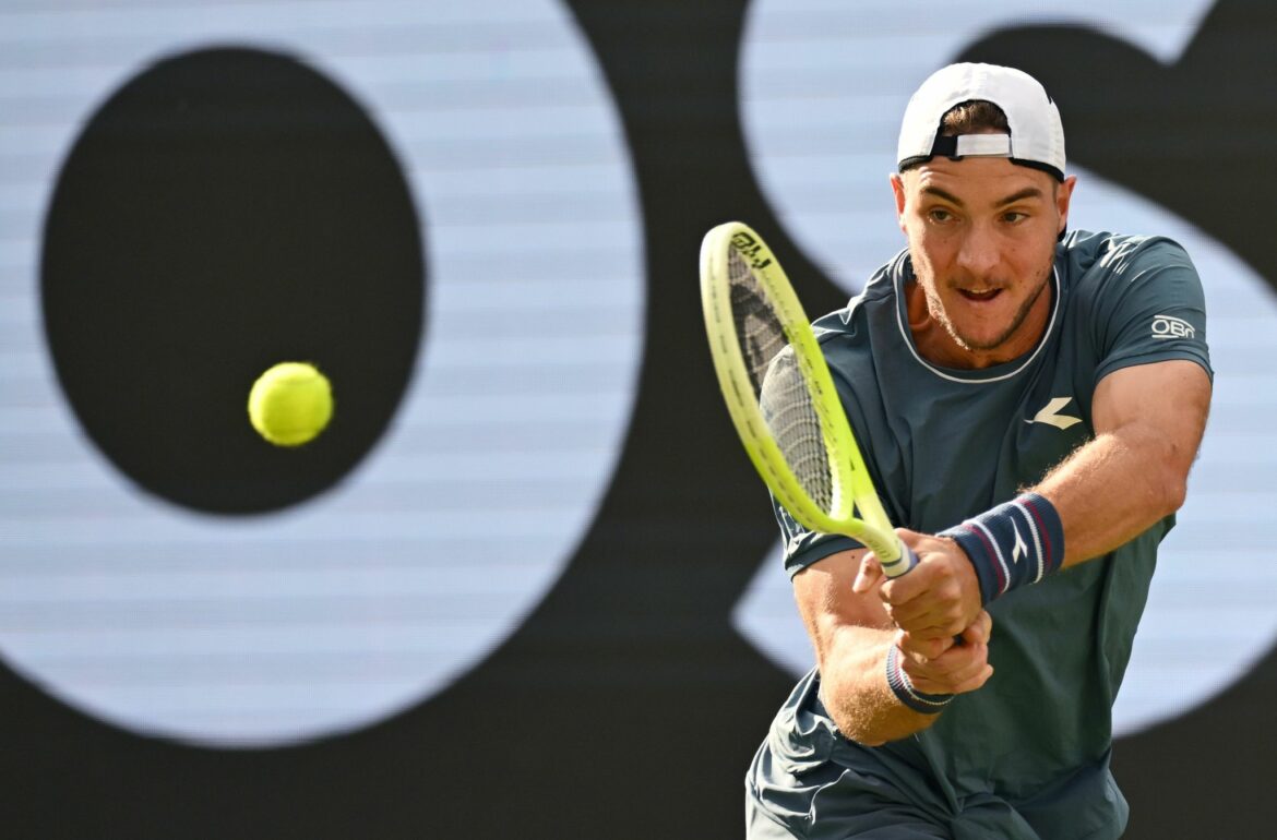 Vorjahresfinalist Struff erreicht Stuttgarter Achtelfinale