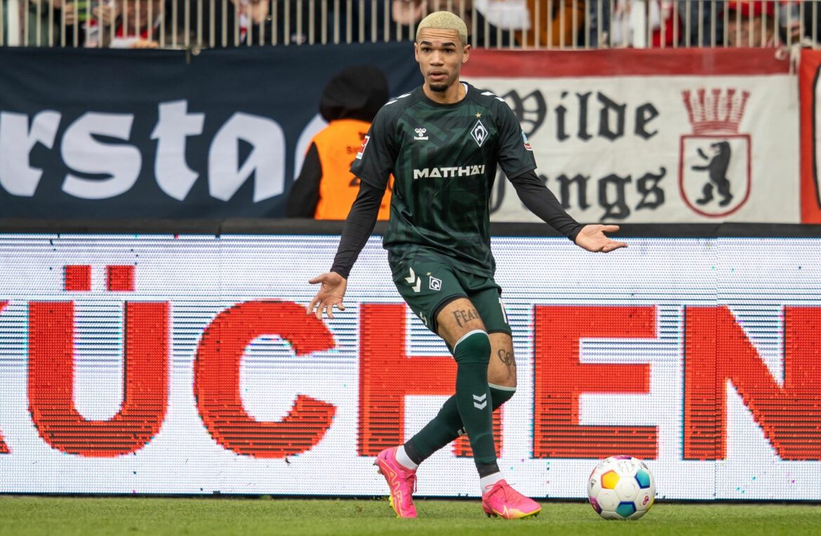 Werder Bremen verlängert mit Angreifer Njinmah