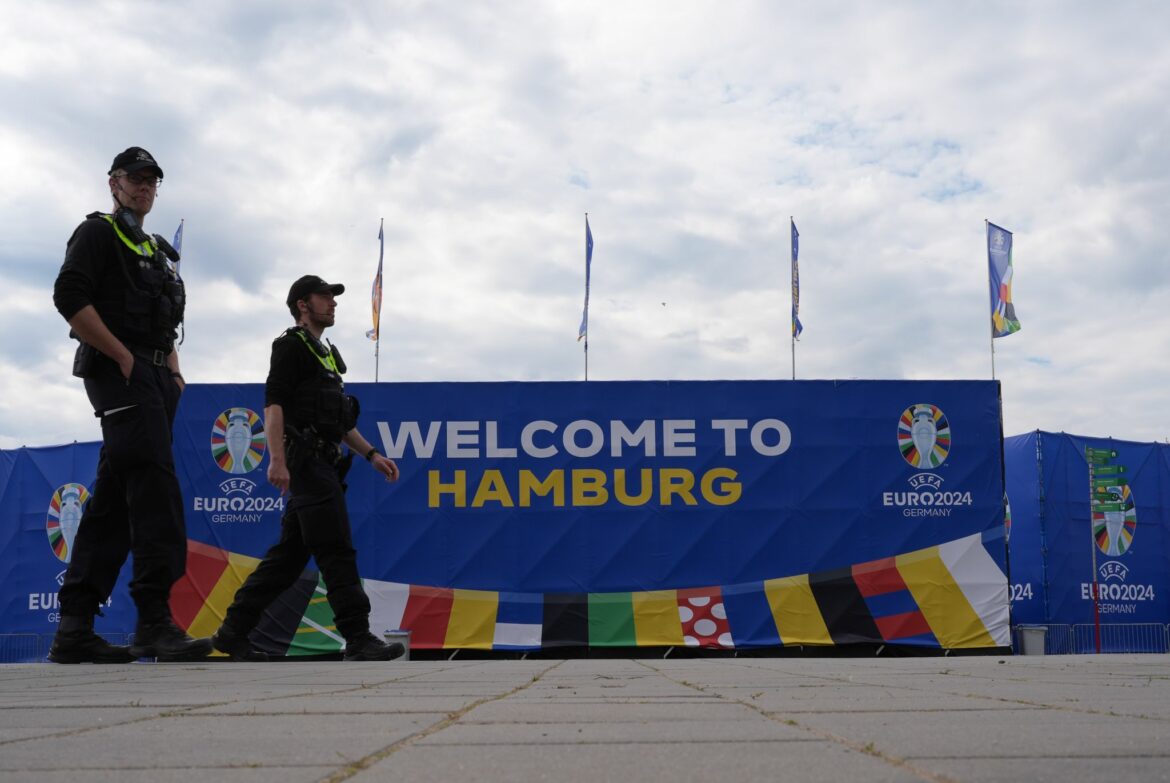 Wegen Sturms bleibt Hamburger Fanzone am Samstag geschlossen