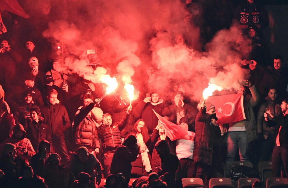 Türkisches Heimspiel im Fußballtempel: «Wie Löwen»