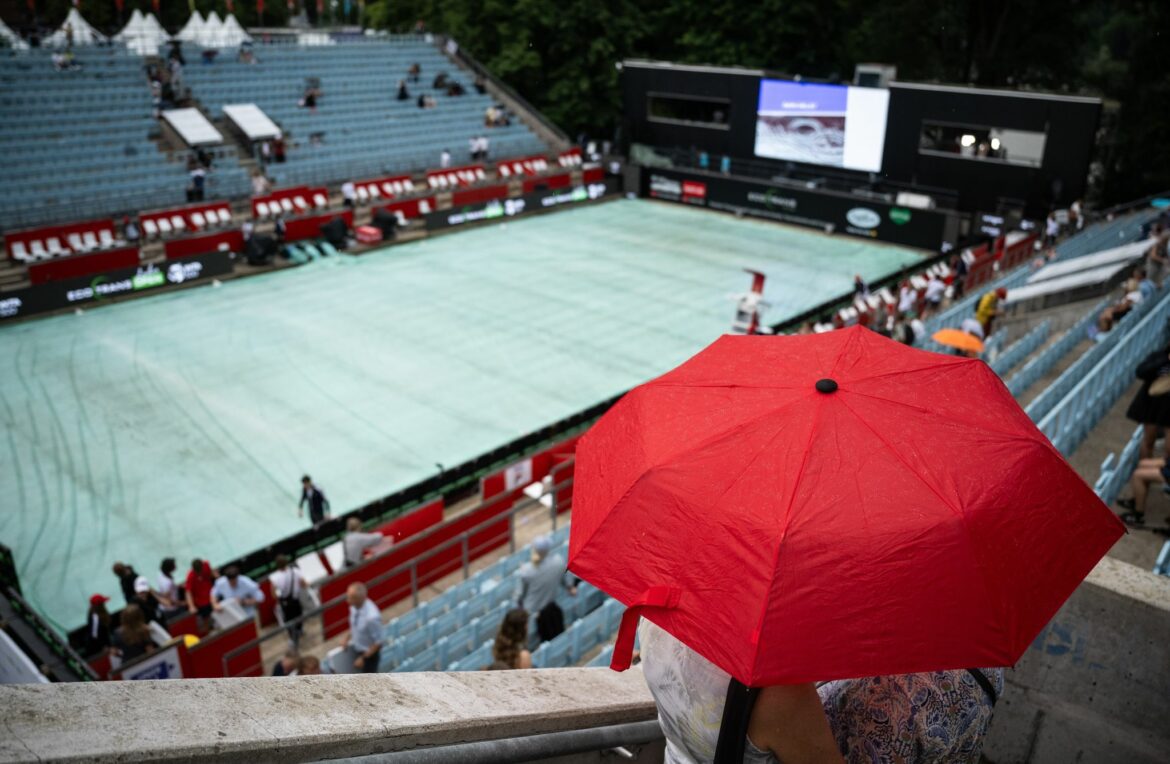 Regen in Berlin: Asarenka bislang einzige Halbfinalistin