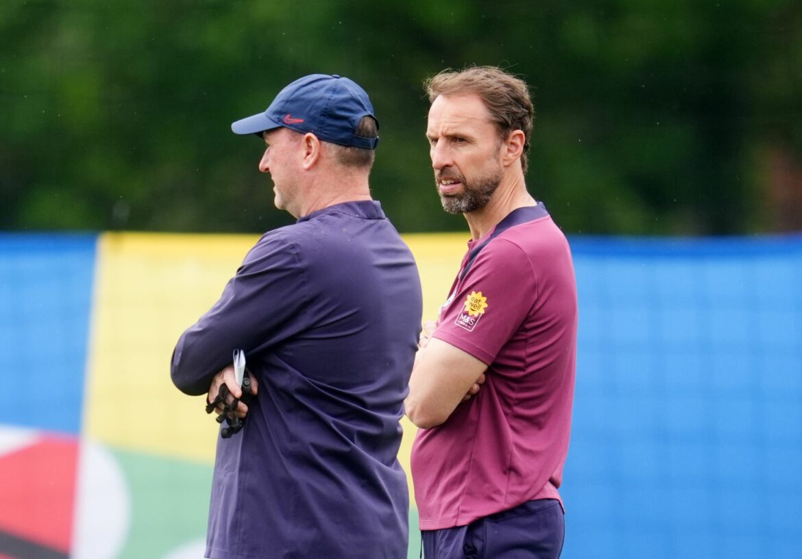 Vor Gruppenfinale: England-Coach blendet Kritik aus