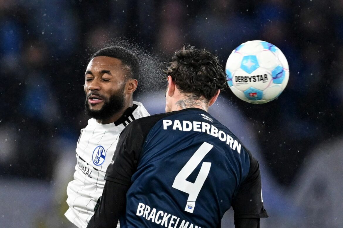 Schalke überrascht in Paderborn und siegt