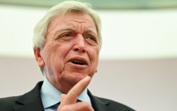 Neuer DOSB-Vorstand Bouffier gegen Gespräche mit AfD