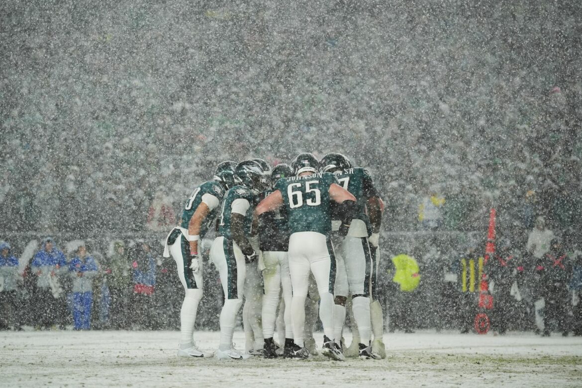 Sieg im Schnee: Eagles Gegner der Commanders in NFL-Playoffs