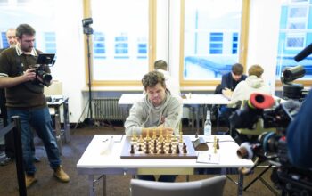 Schach-Superstar Carlsen weiter für St. Pauli?