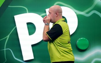 Dominant ins Endspiel: Van Gerwen spielt um den WM-Titel