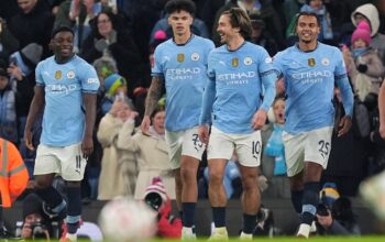 Man City siegt 8:0 – 16-Jähriger debütiert für Liverpool