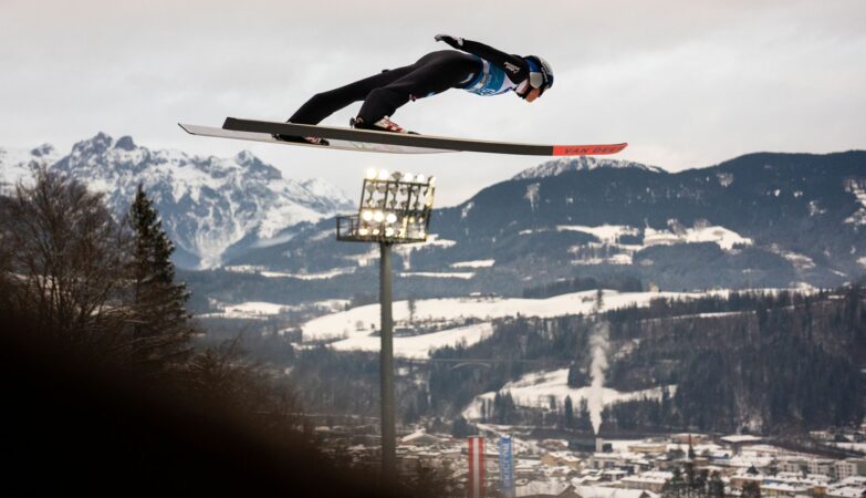 Kraft gewinnt Skisprung-Quali – Wellinger auf Platz neun