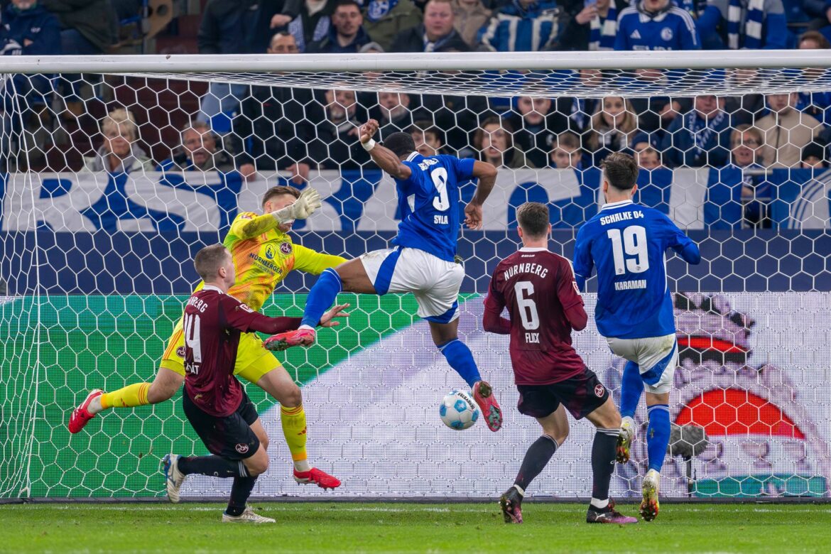 Schalke überzeugt zu Hause und schlägt Nürnberg