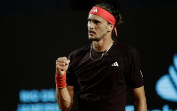 Zverev müht sich zum Auftaktsieg in der Hitze von Rio