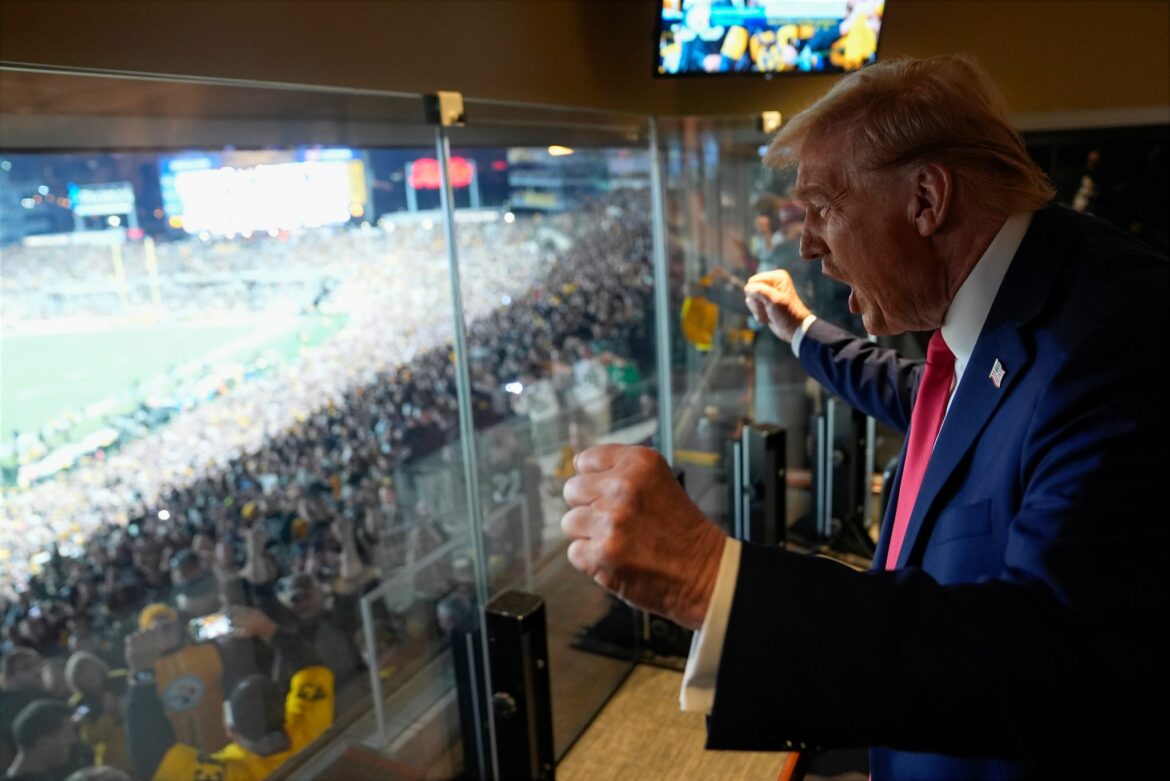 Trump als erster amtierender US-Präsident beim Super Bowl