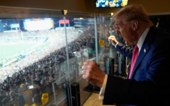 Trump als erster amtierender US-Präsident beim Super Bowl