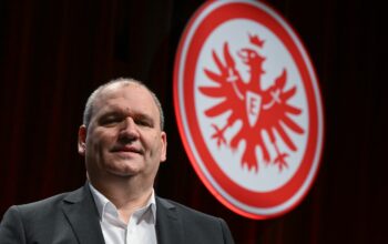 Präsident von Eintracht Frankfurt am Herzen operiert