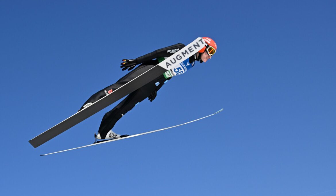 Skispringerin Freitag bereits in WM-Form