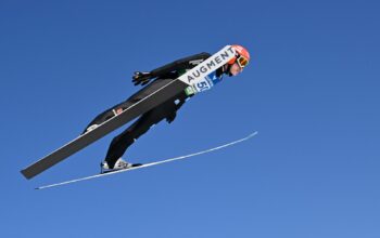 Skispringerin Freitag bereits in WM-Form