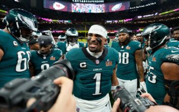 Eagles-Quarterback Hurts nach Super Bowl ausgezeichnet