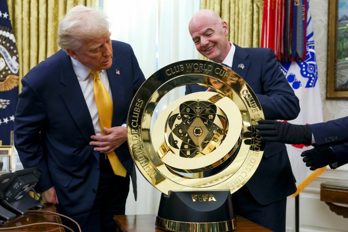 Trump schafft Task Force für WM – Infantino im Weißen Haus