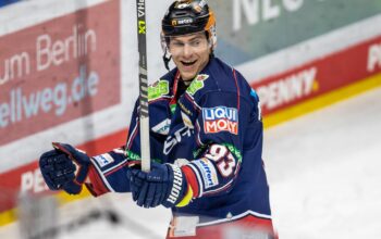 Eisbären-Profi Pföderl Spieler des Jahres in der DEL