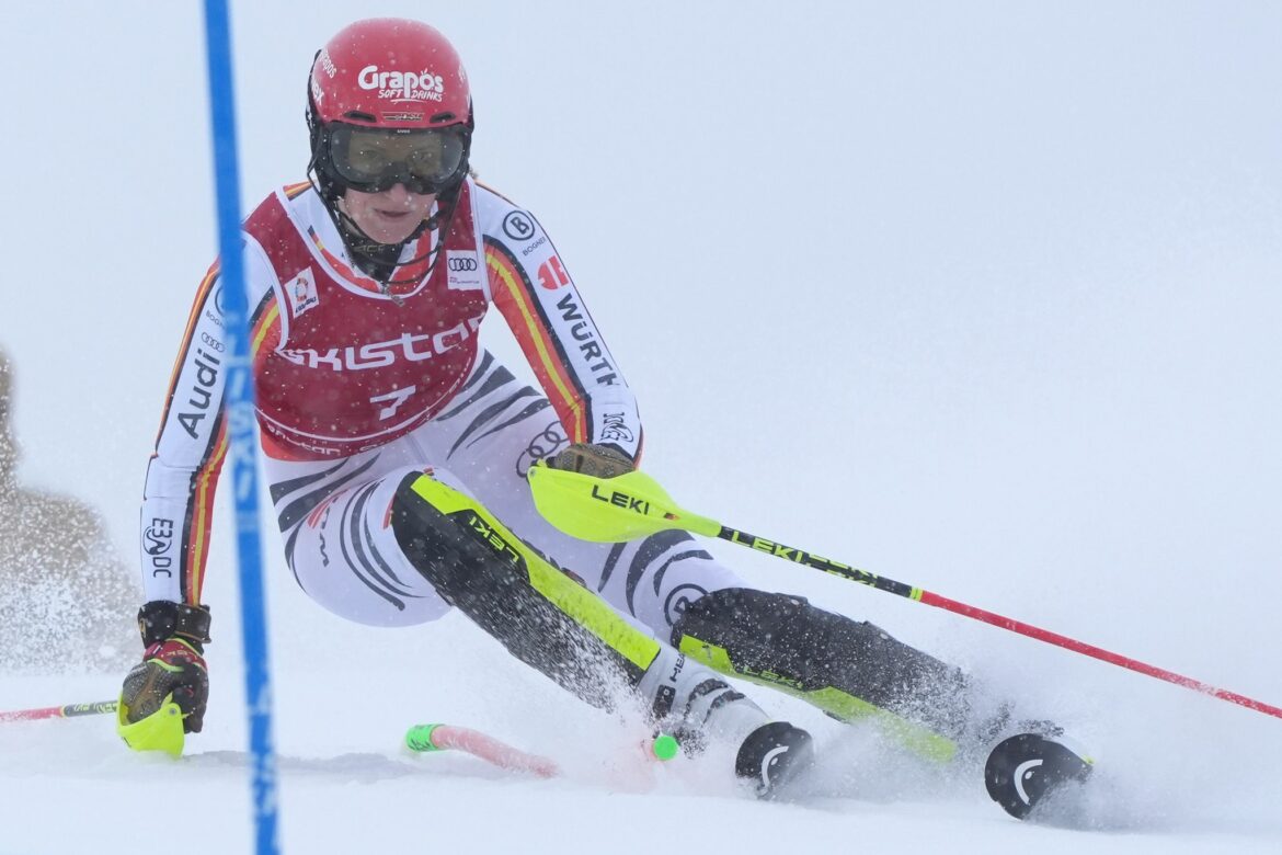 Lena Dürr Slalom-Siebte in Are